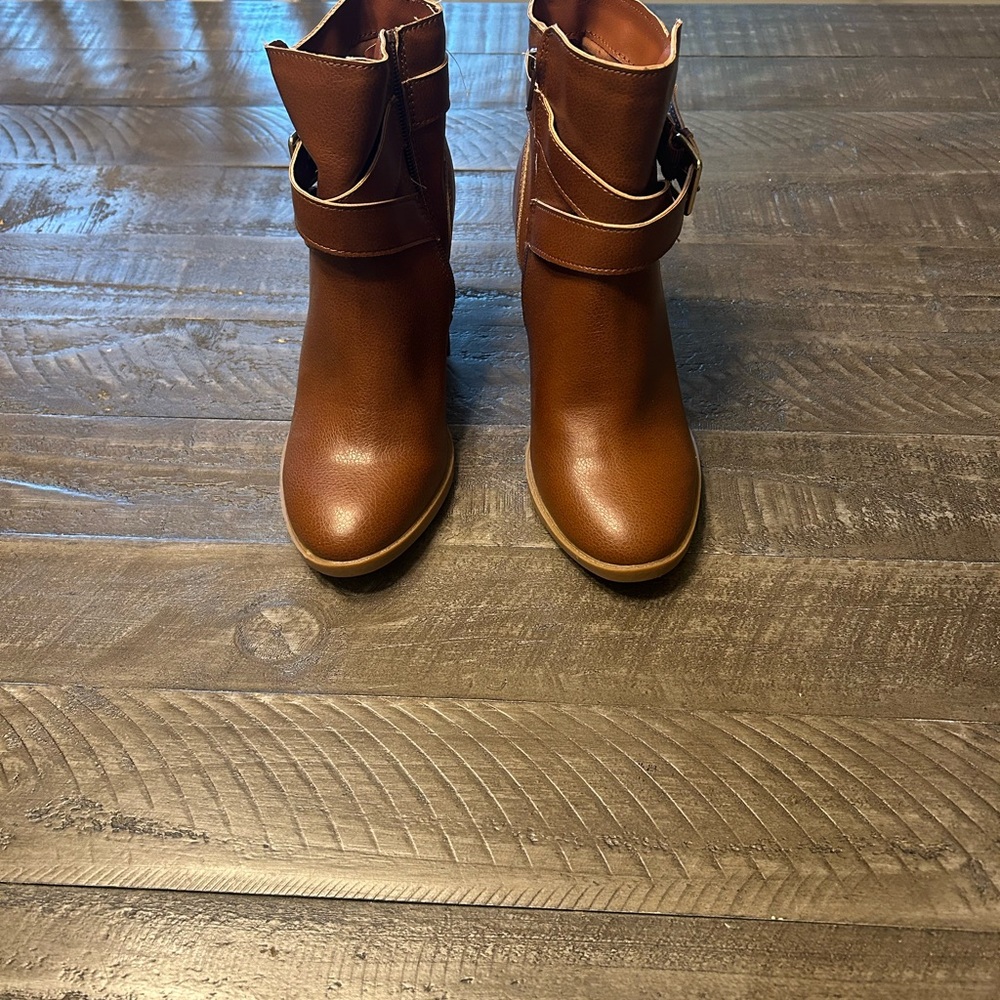 Serra Chestnut Ankle Booties